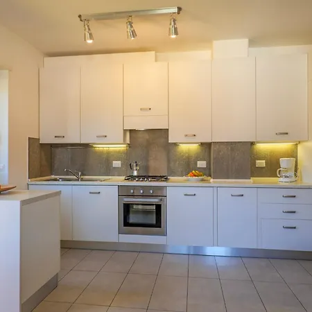 Delle Rose Apartment *