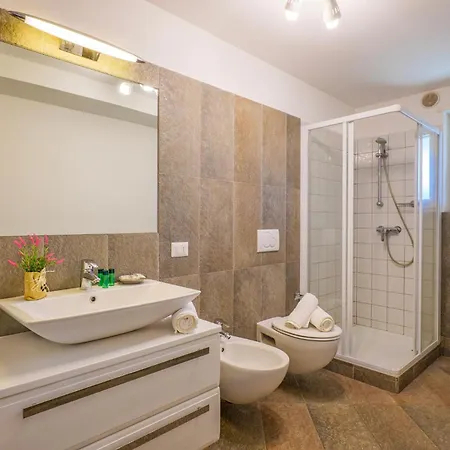 Apartment Delle Rose Colico