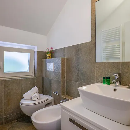 Apartment Delle Rose Colico